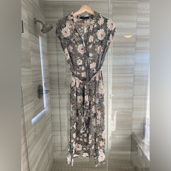 Zara Dresses & Skirts - Zara dress xs